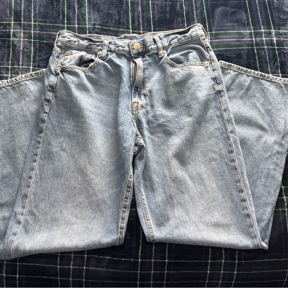 Aeropostale mid wash high rise baggy jeans - Picture 4 of 6